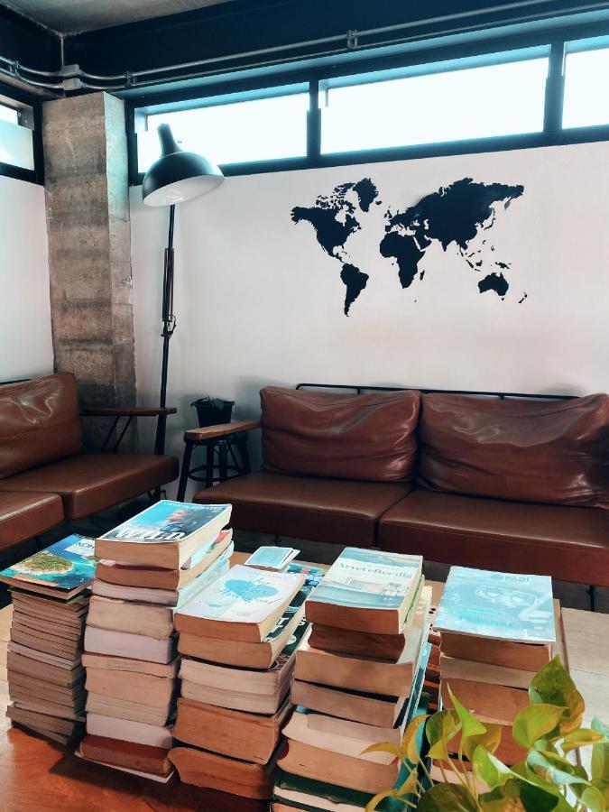 Indie Hostel - Тау Экстерьер фото